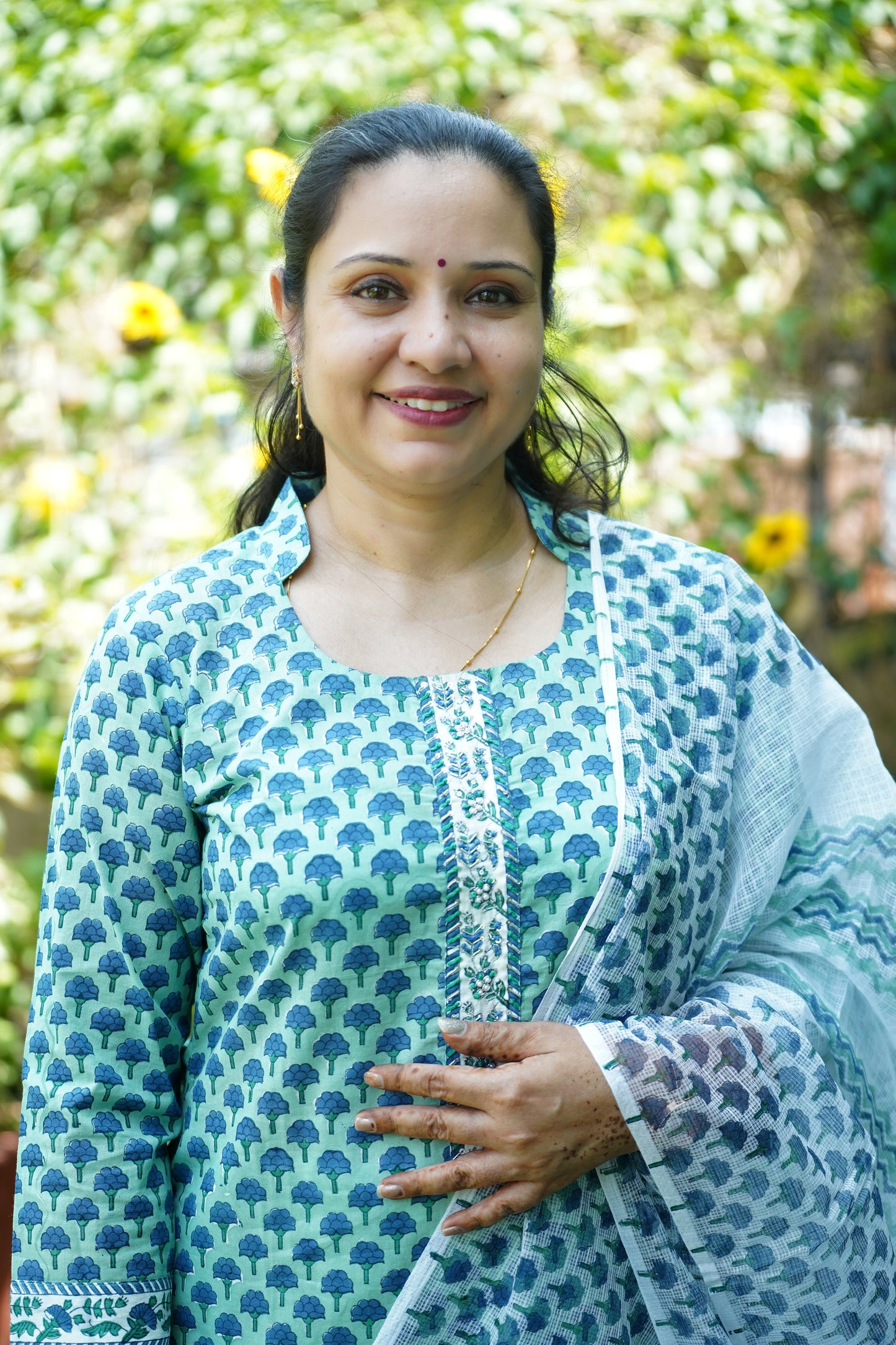 Mogra Blue block print Suit Set – Handcrafted Cotton Kurta with kota Dupatta & Zardozi Embellished Placket Neck