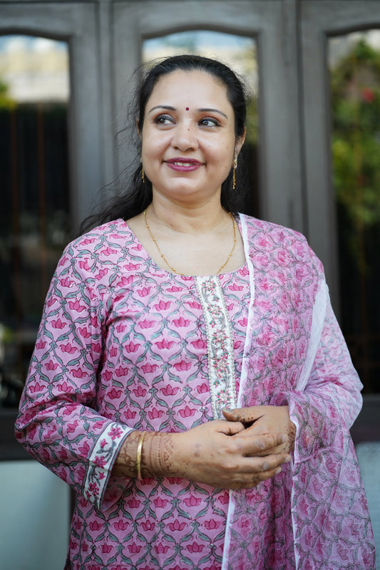 "Sheesh Mahal"- Hand block Printed Pink Cotton Suit Set | Mughal Jaal Design | Kota Doria Dupatta| Hand embroidery placket