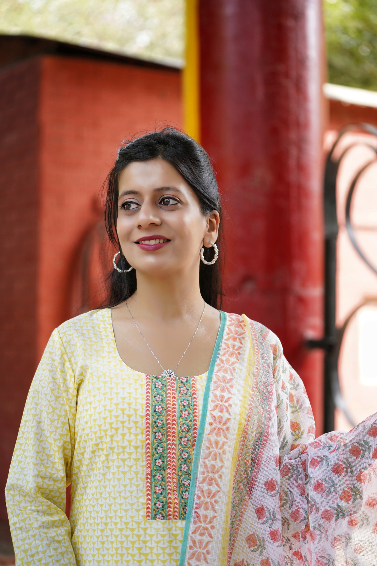 Gulmarg Kurta, Dupatta and Pant Set