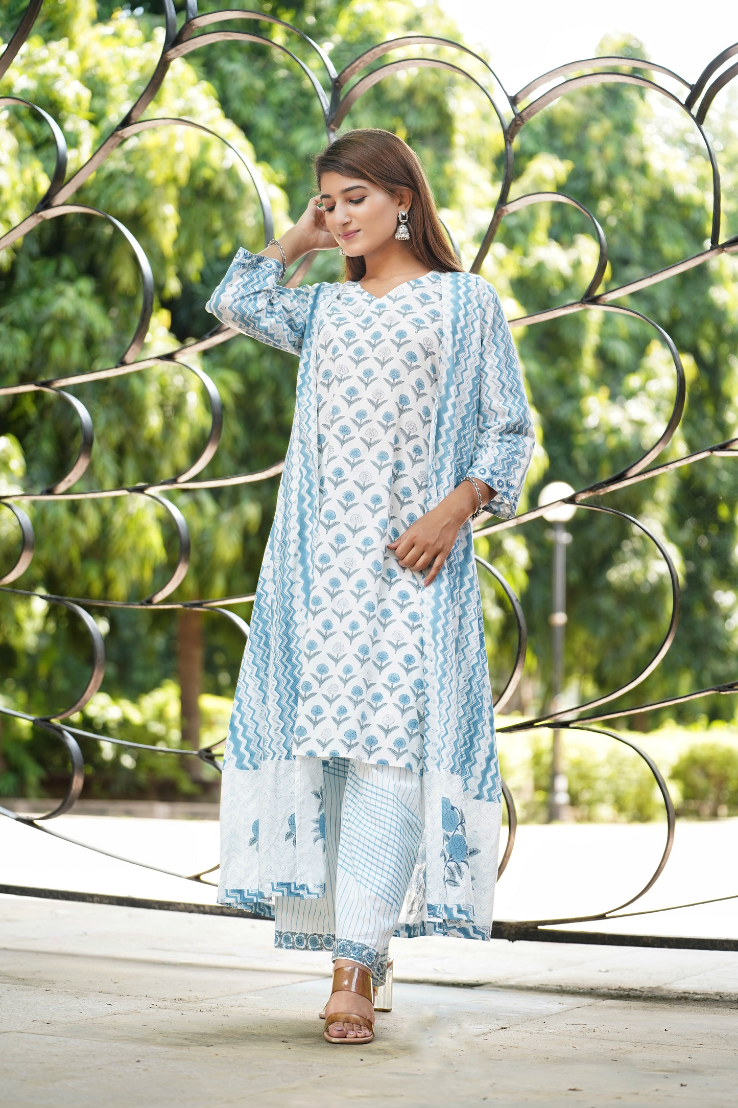 Suhaana Double Layered Kurta With Scarf