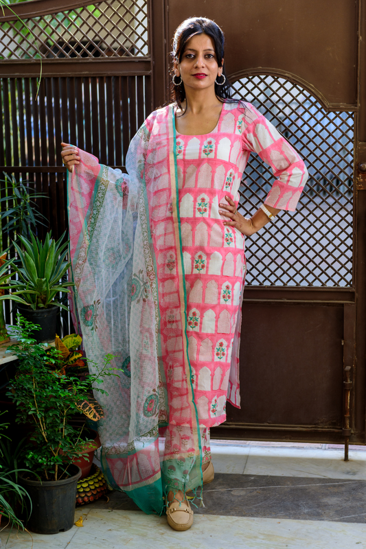 Pink Jharokha Print Kurta with Kota Doria Dupatta