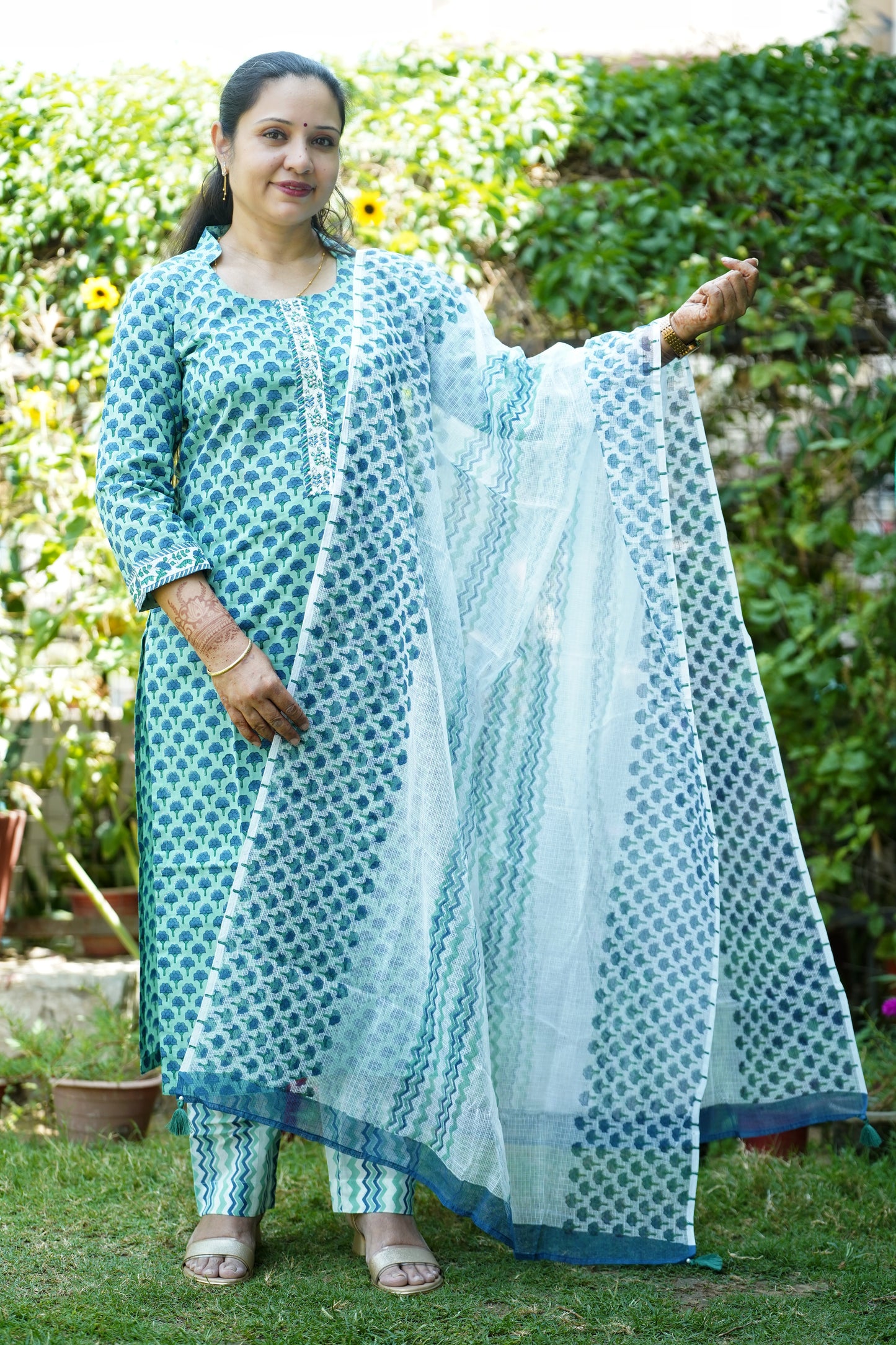 Mogra Blue block print Suit Set – Handcrafted Cotton Kurta with kota Dupatta & Zardozi Embellished Placket Neck
