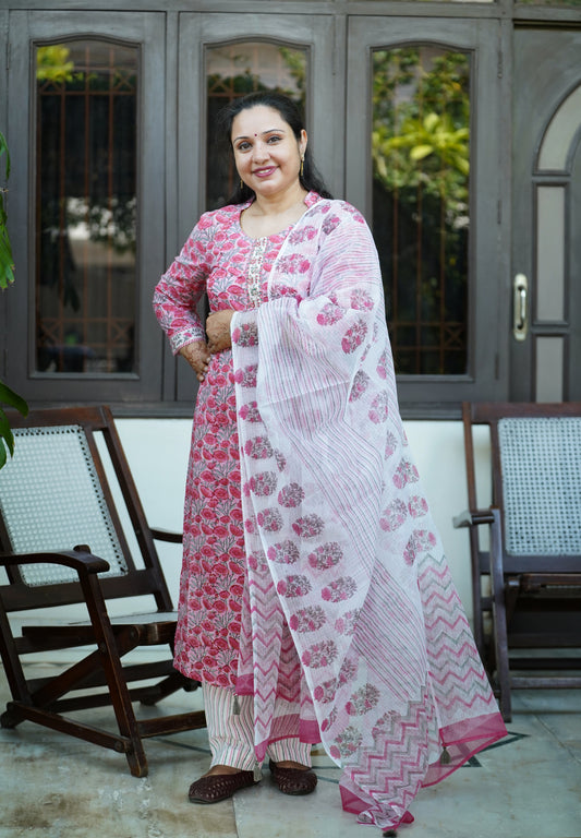 "Sugandha" Khumaar- Handblock Printed pink Cotton Suit Set | Floral Jaal Design | Kota Doria Dupatta