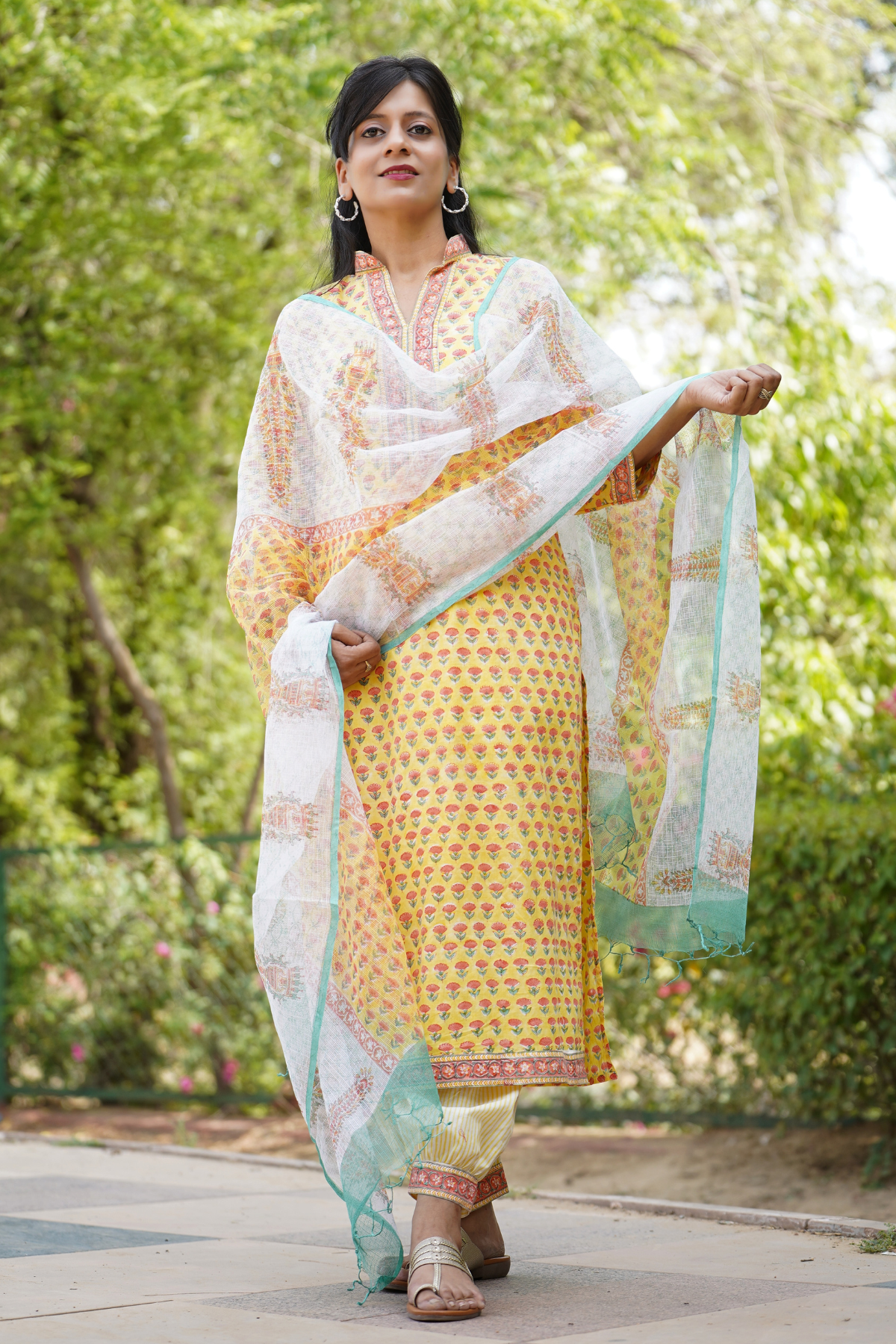 Saras Kurta, Dupatta and Pant Set