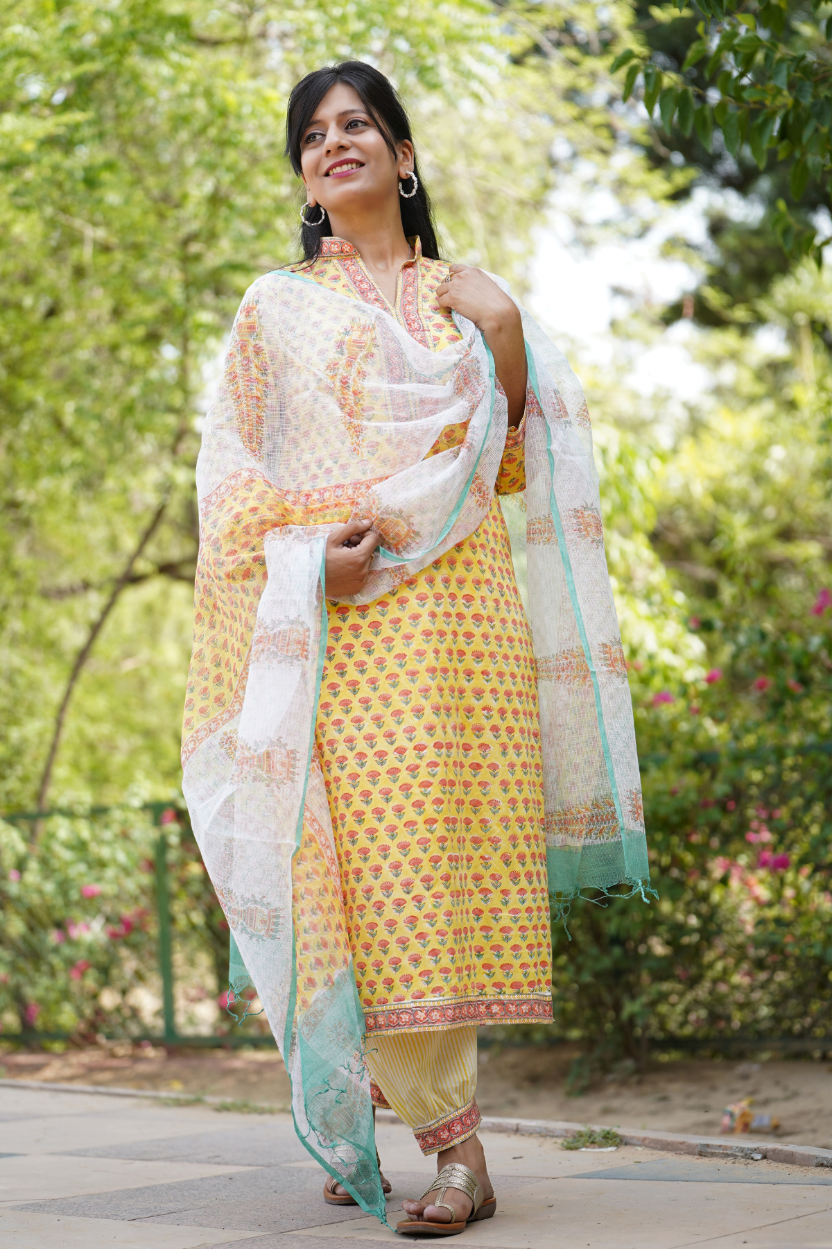 Saras Kurta, Dupatta and Pant Set