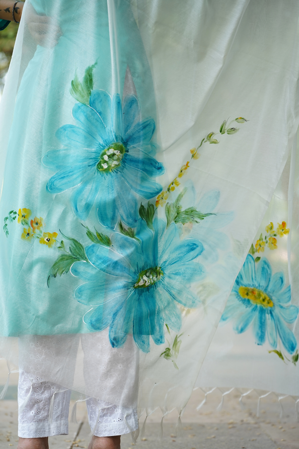 Blue Hand Painted Daisy Dupatta, Kurta and Pant Set